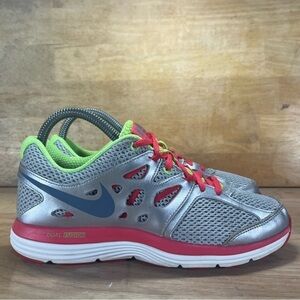 Nike Dual Fusion Lite Womens Size 6.5 Running Shoes Silver Red 599560-001